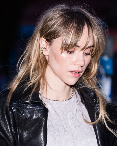 Suki Waterhouse with wispy bangs  2026 hair trends