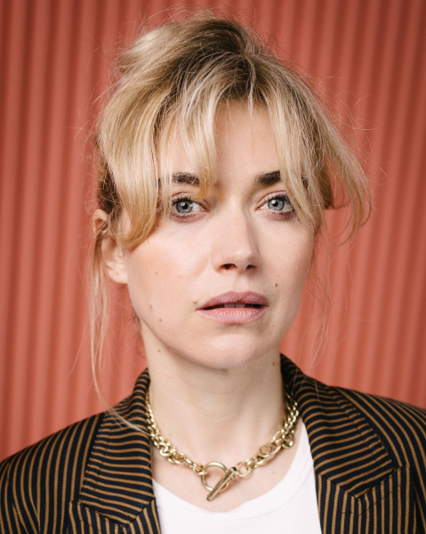 Imogen Poots curtain bangs  2026 hair trends